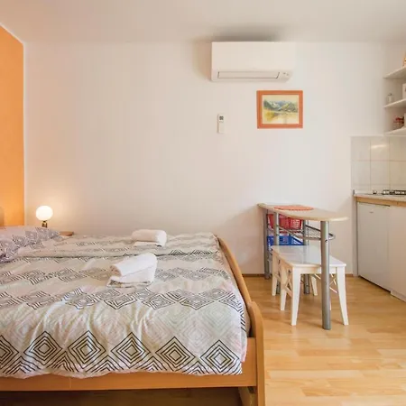 Beach Front Apartment In Piran With Wifi Piran