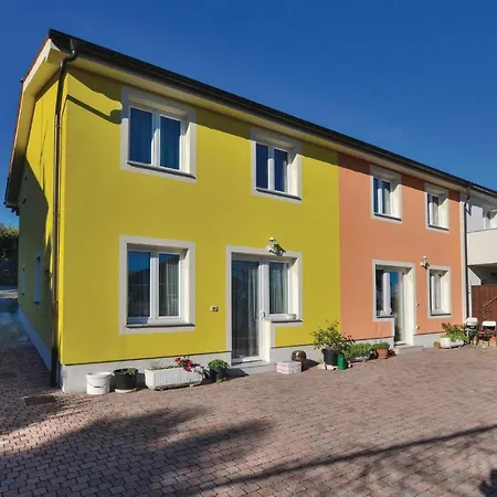 Beach Front Apartment In Piran With Wifi * Piran