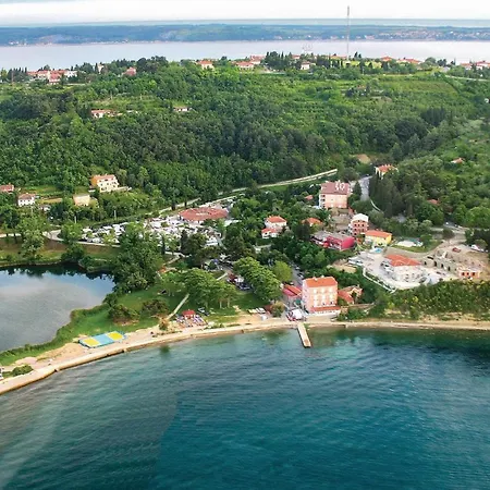 Апартаменты Beach Front Apartment In Piran With Wifi Пиран